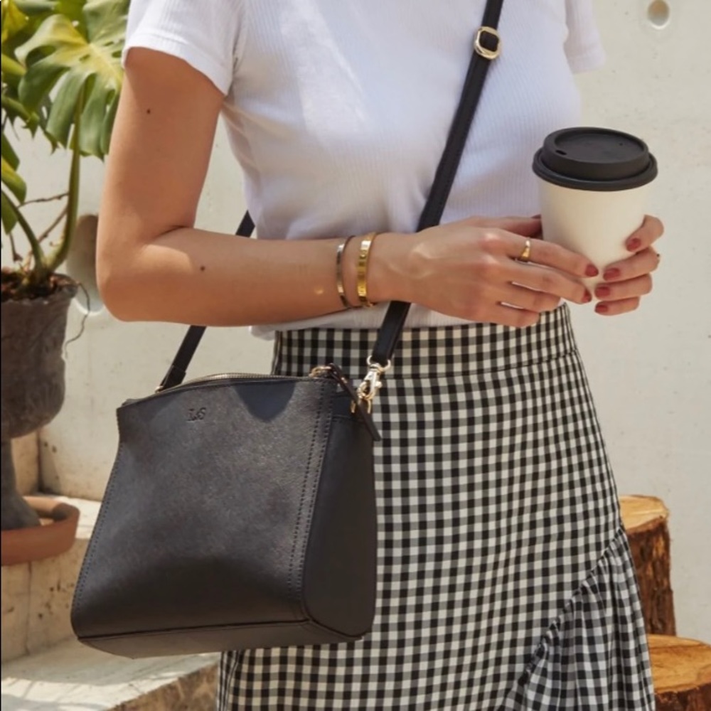 Lo & Sons Pearl Purse